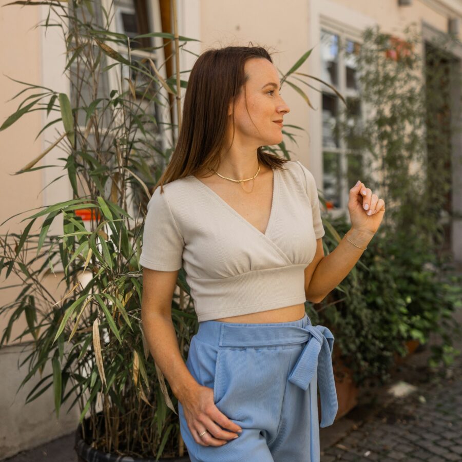 Majica za dojenje / rebrast bombaž / beige / crop top