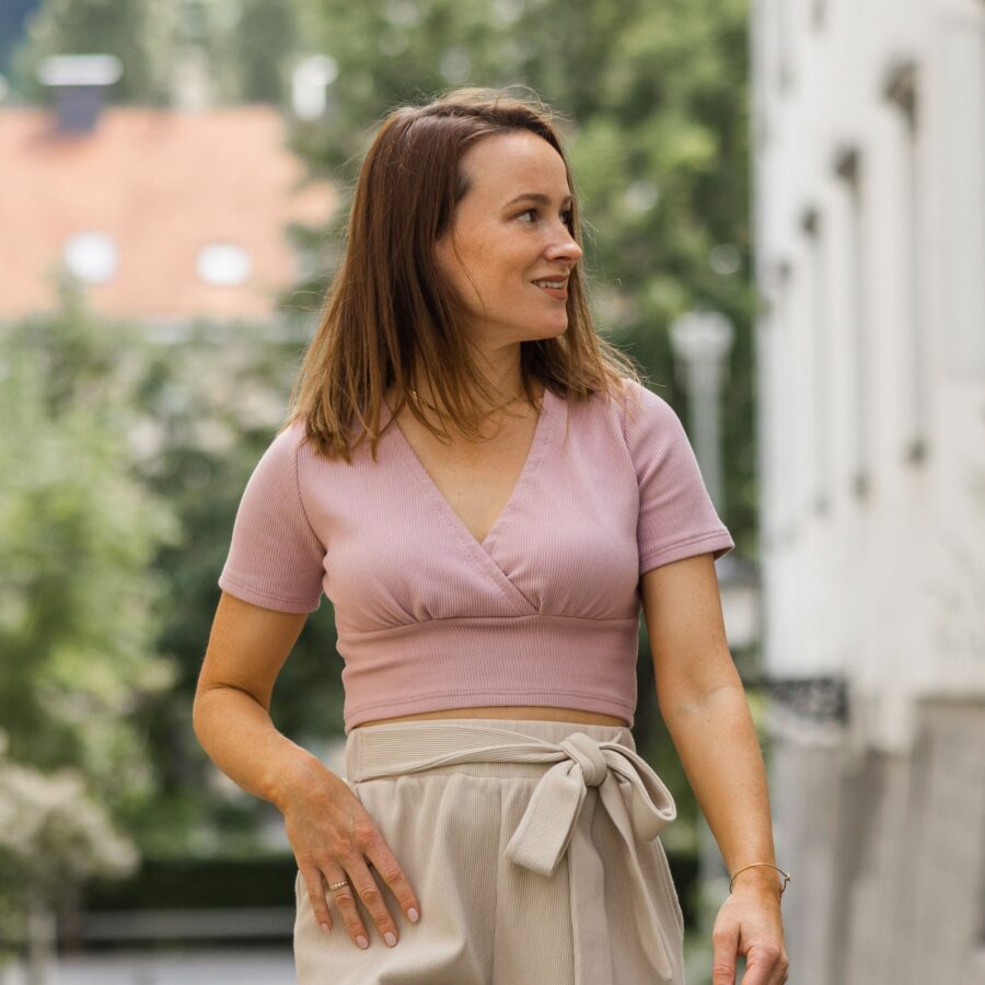 Majica za dojenje / rebrast bombaž / dusty pink / crop top - Image 2